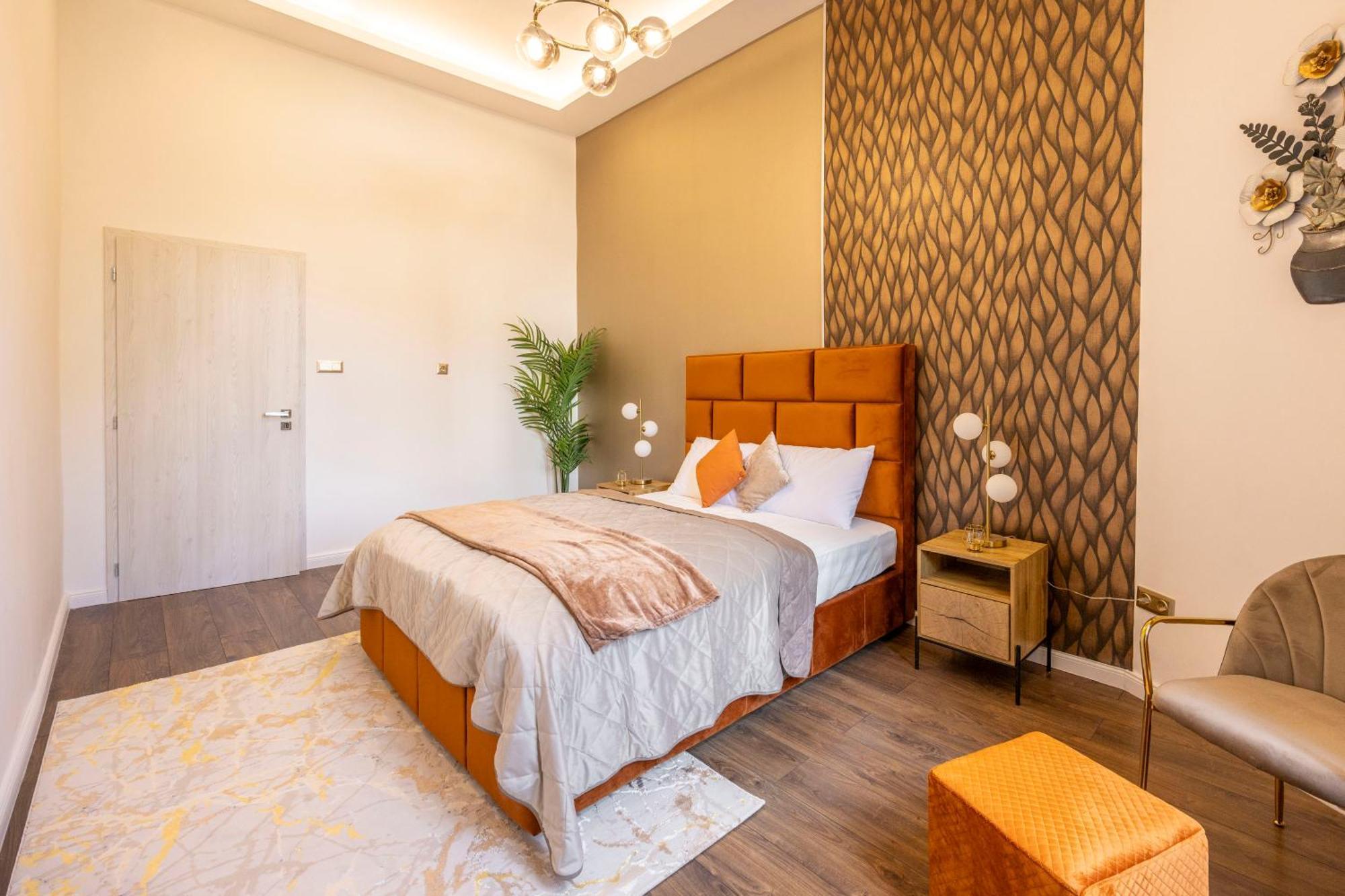 Exclusive Downtown Quentin Residence By Prestige Homes Budapest Exterior photo