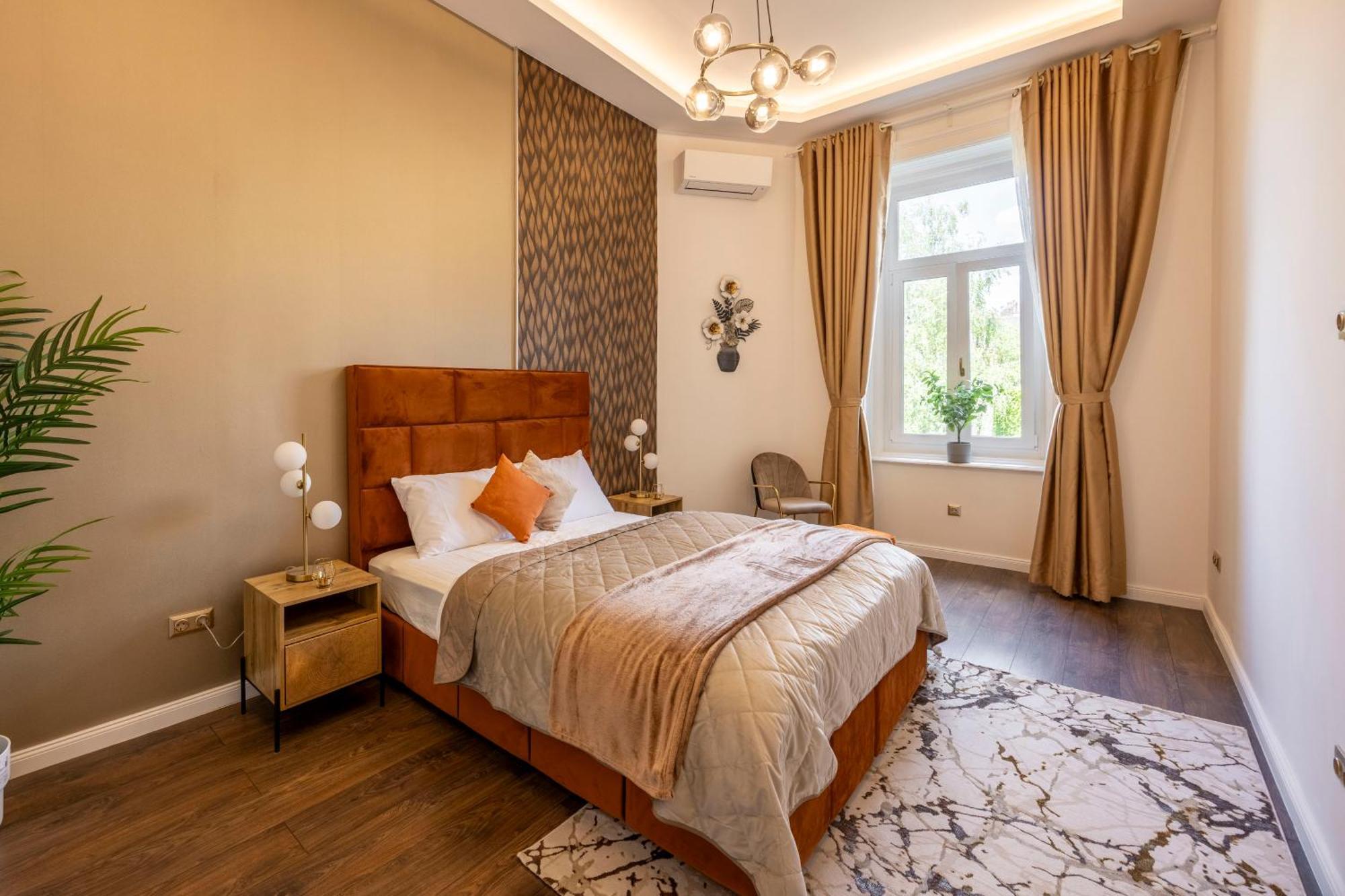 Exclusive Downtown Quentin Residence By Prestige Homes Budapest Exterior photo