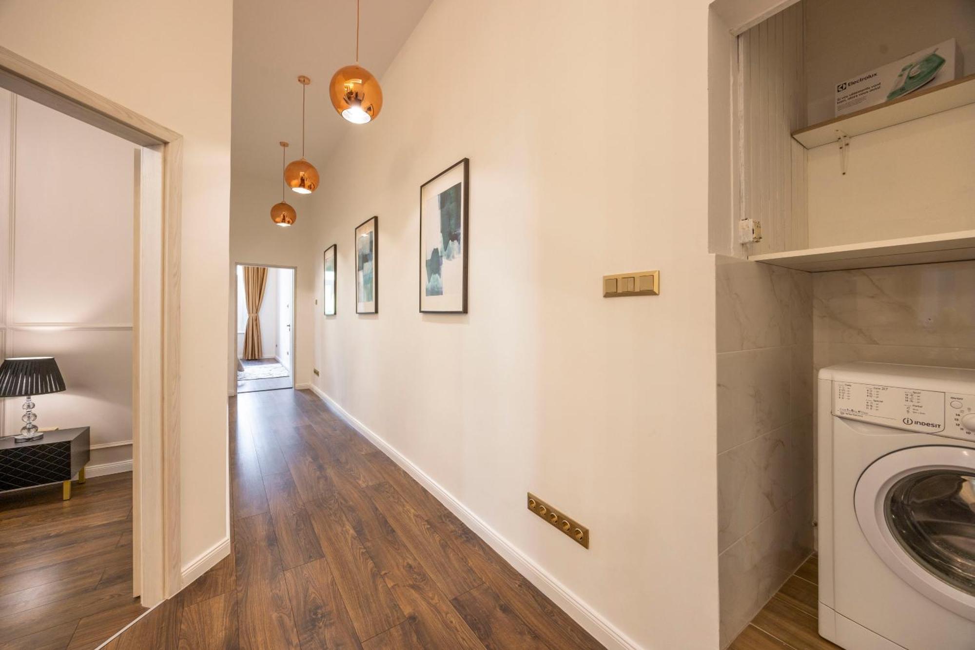 Exclusive Downtown Quentin Residence By Prestige Homes Budapest Exterior photo