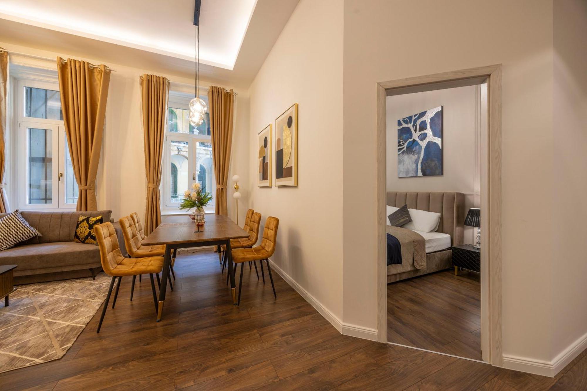 Exclusive Downtown Quentin Residence By Prestige Homes Budapest Exterior photo